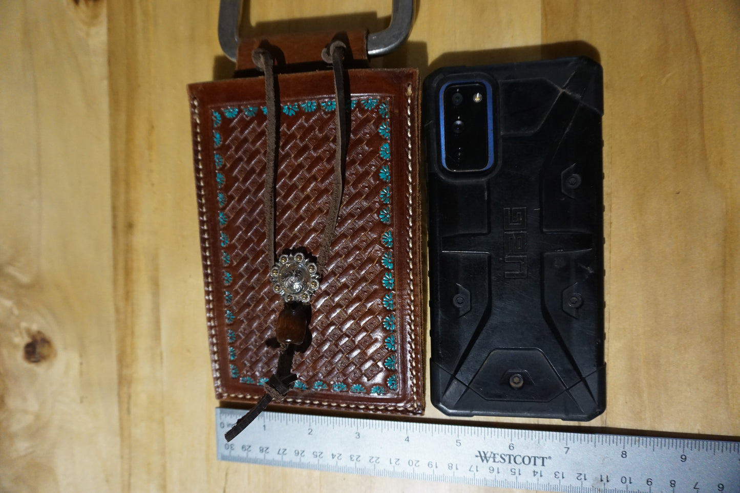 Saddle Cell Phone Holder #091