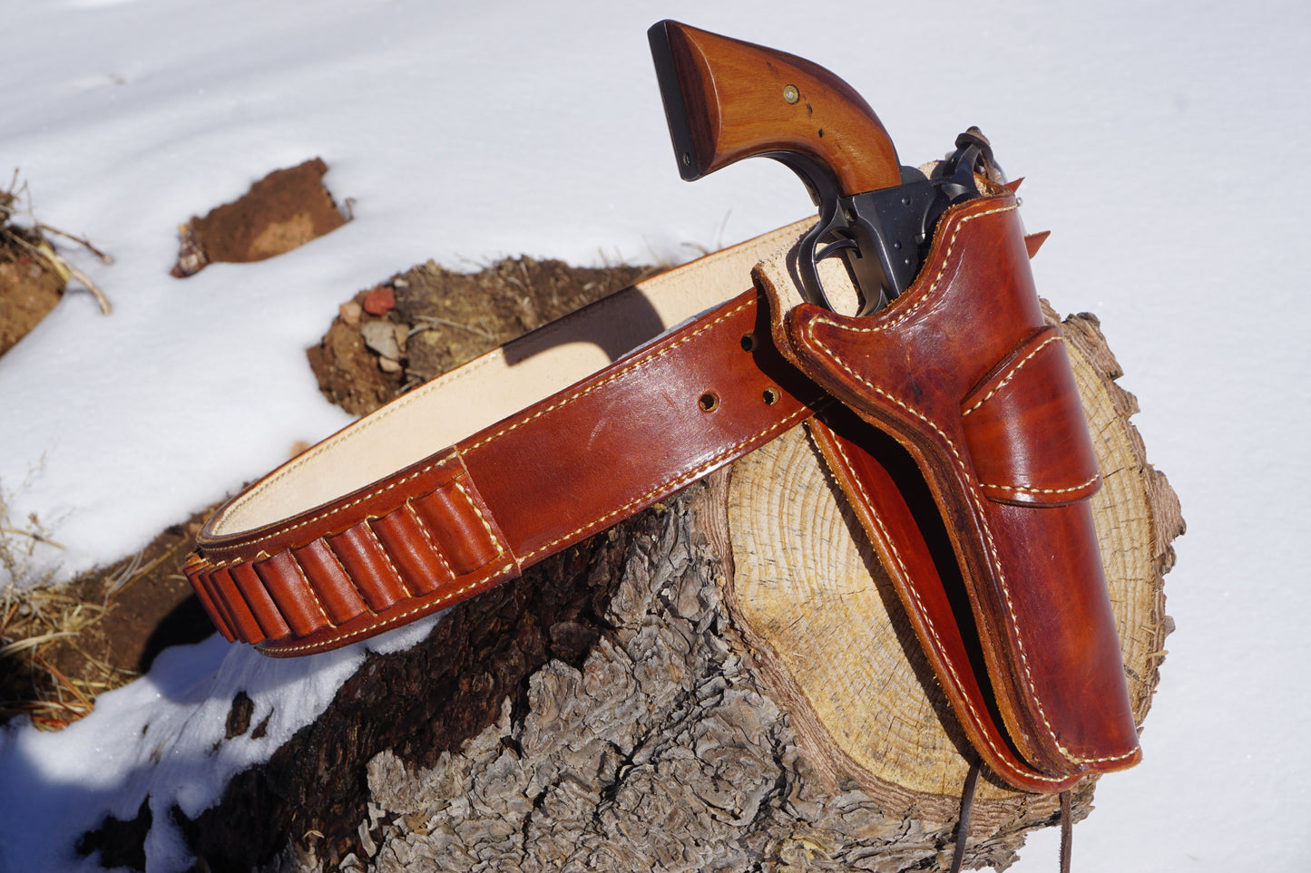 John Wayne Style holster with Bullet Belt