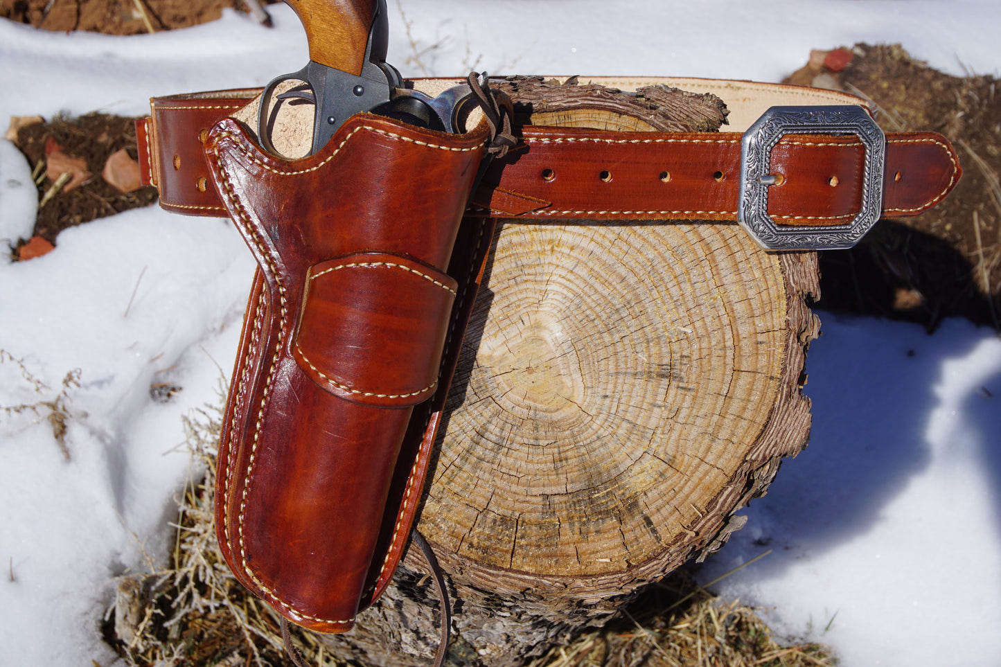 John Wayne Style holster with Bullet Belt