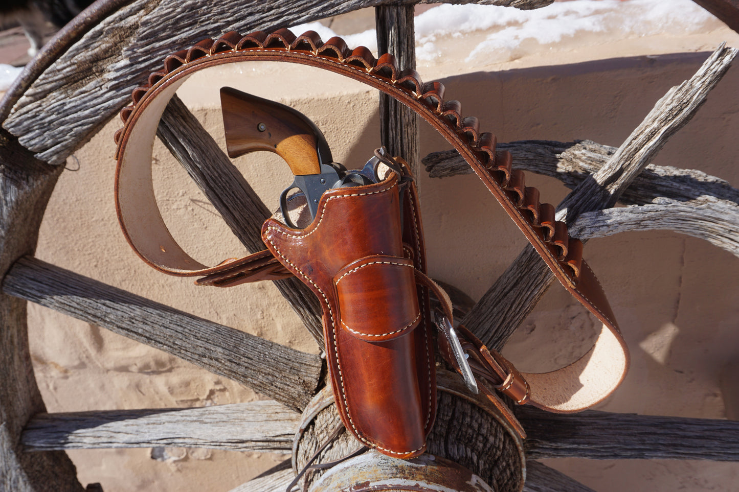 John Wayne Style holster with Bullet Belt